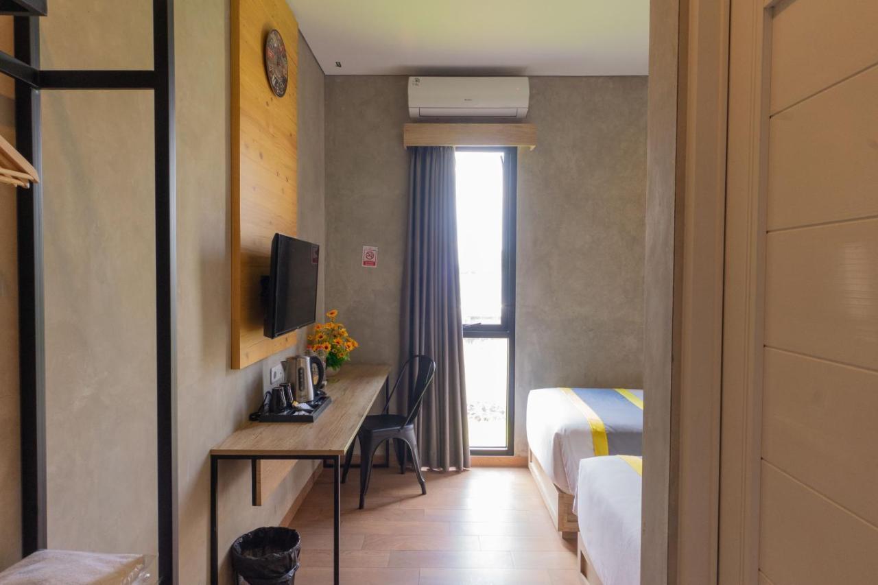 Hotel Summerville Majalengka Eksteriør billede